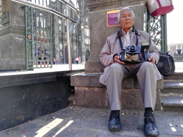 Cuando la realidad te alcanza: Demetrio Xolocotzi Hernández, el fotógrafo de la catedral/Taller de Periodismo Ibero Puebla