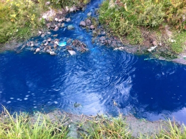 El colorido de la contaminación en el río Atoyac