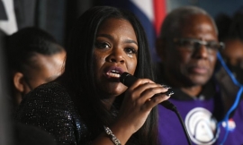 &quot;¡Este es nuestro momento!&quot; / Cori Bush, primera mujer negra electa en Missouri al Congreso de Estados Unidos