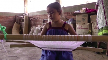 Escribiendo sobre el telar: Un documental que borda la paz